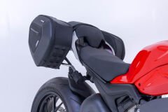 PRO BLAZE H saddlebag set. Ducati Streetfighter V4S 4F (22-26) BC.HTA.22.740.35800