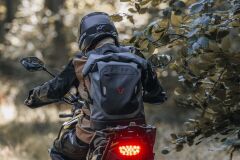 SW-MOTECH Drybag 300 Sırt Çantası 30 L Gri / Siyah Su Geçirmez - BC.WPB.00.011.20000